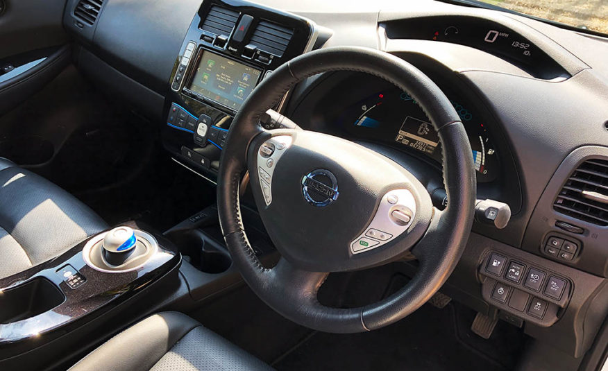 2016 Nissan Leaf Tekna 30kWh – Chrome Pack