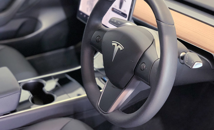 Tesla Model 3 Standard +