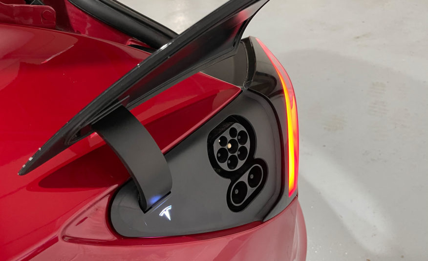 Tesla Model 3 Long Range+UPGRADE PAINT+BLACK PREMIUM INT