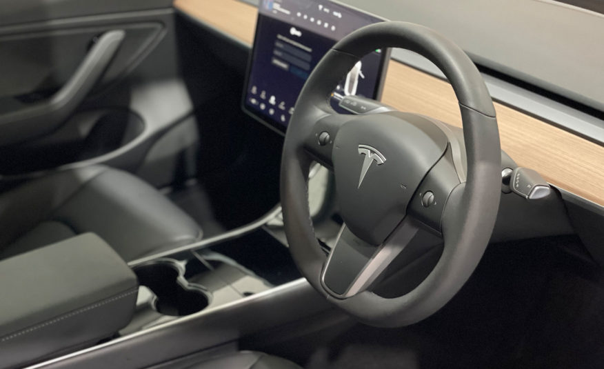 Tesla Model 3 Dual Motor Long Range + VAT QUALIFYING